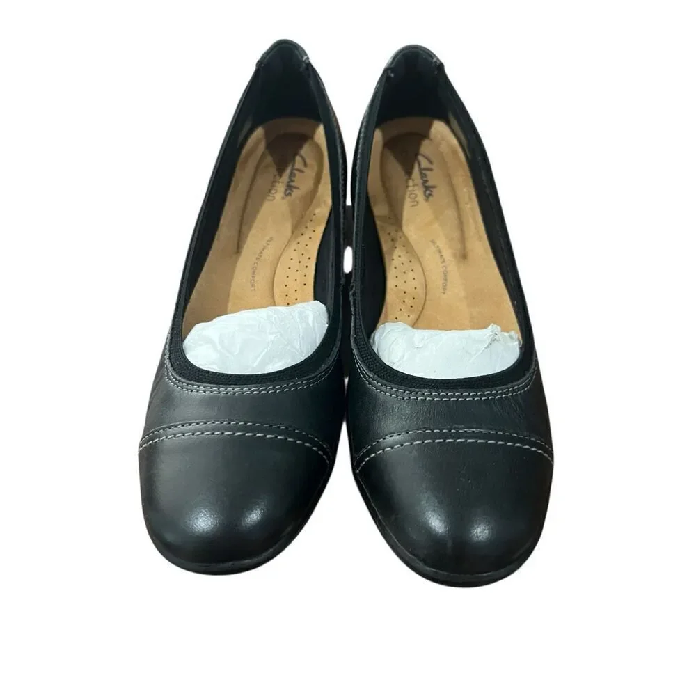 NWOB Clarks Collection Ultimate Comfort Black Flats. Size 8.5
